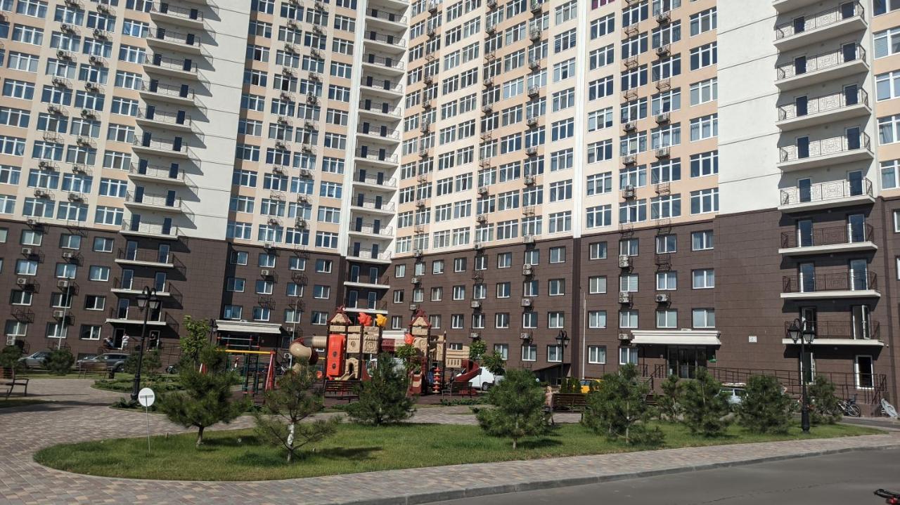Апартаменты Квартира Кадорр Бассейная Apt Odeassa Basseinaya Одесса Экстерьер фото